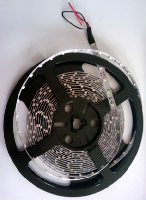 3528 TAINIA ME 300 LED 5m  